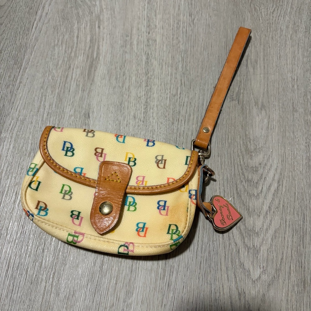 Dooney & Bourke Wristlet Vintage